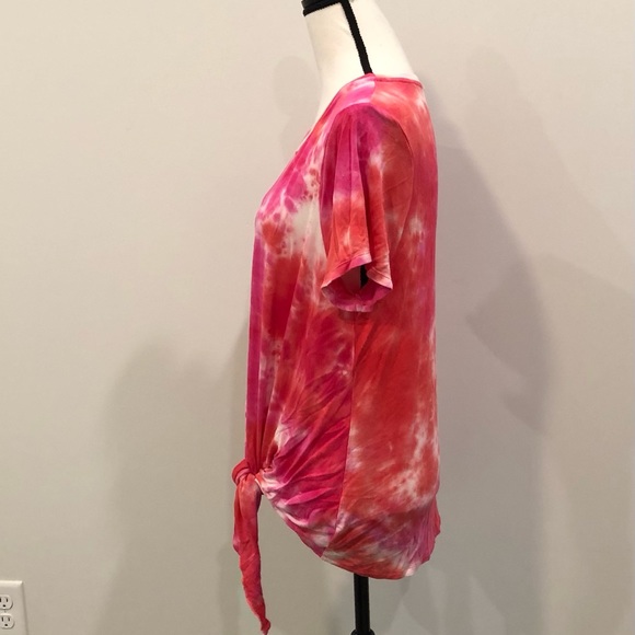 ✨HP✨Time and Tru Tie Dye Maternity Tee - Picture 2 of 3